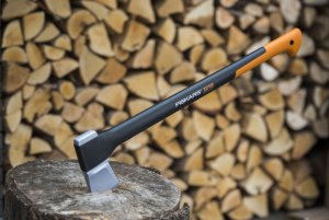 Nouvelle génération de hachettes, haches et merlins Fiskars