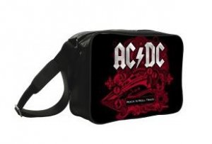 Avec ma tenue 100% Rock, j'opte pour le sac Rock !
