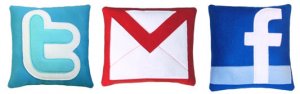 Les oreillers Twitter, Gmail et Facebook débarquent sur la PlanetePluton.com.